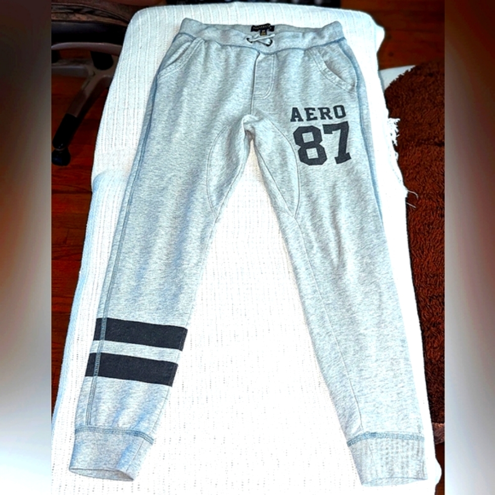 Aeropostale Ladies gray sweatpants S / P Small/Petite